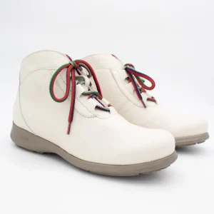 Jose Saenz Rural Ice Lace-Up Ankle Boots with Natural Sole