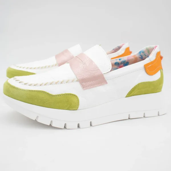 Jose Saenz White & Green Moccasin-Style Shoe – Sporty & Chic