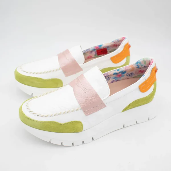 Jose Saenz White & Green Moccasin-Style Shoe – Sporty & Chic