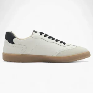 S. Oliver Nude Runner – Trendy with Black Accents