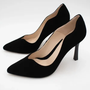 Sleek and Timeless Black High Heels for Effortless Elegance