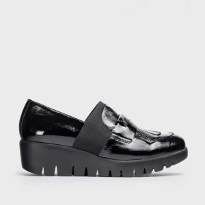 Wonders Black Patent Loafer with Wedge & Fringe Detail